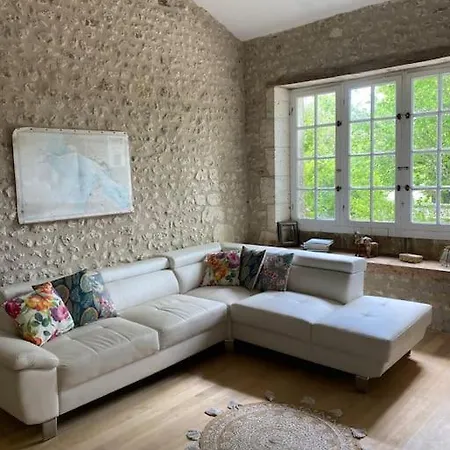 As Seen On A New Life In The Sun - Beautiful 3 Bedroom With Shared Pool Casa vacanze Montboyer