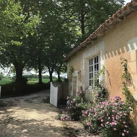 Casa vacanze As Seen On A New Life In The Sun - Beautiful 3 Bedroom With Shared Pool *