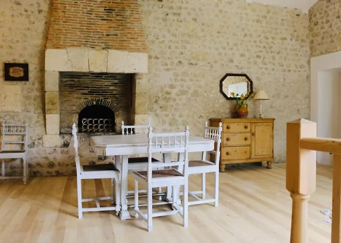 As Seen On A New Life In The Sun - Beautiful 3 Bedroom With Shared Pool * Montboyer