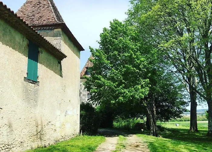 As Seen On A New Life In The Sun - Beautiful 3 Bedroom With Shared Pool Casa de Férias Montboyer