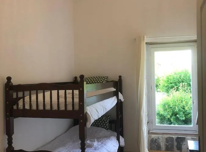 Casa de Férias As Seen On A New Life In The Sun - Beautiful 3 Bedroom With Shared Pool Montboyer