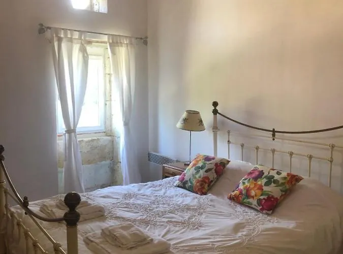 As Seen On A New Life In The Sun - Beautiful 3 Bedroom With Shared Pool Casa de Férias Montboyer