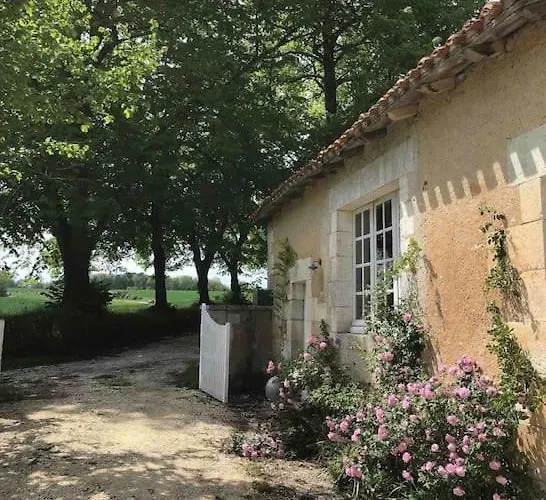 Casa de Férias As Seen On A New Life In The Sun - Beautiful 3 Bedroom With Shared Pool *