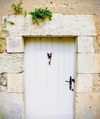 As Seen On A New Life In The Sun - Beautiful 3 Bedroom With Shared Pool Casa de Férias Montboyer